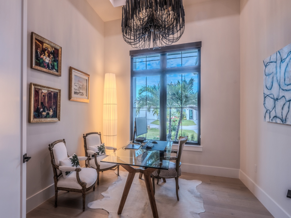 Luxurious Naples Getaway - Custom Design Home with Pool & Spa